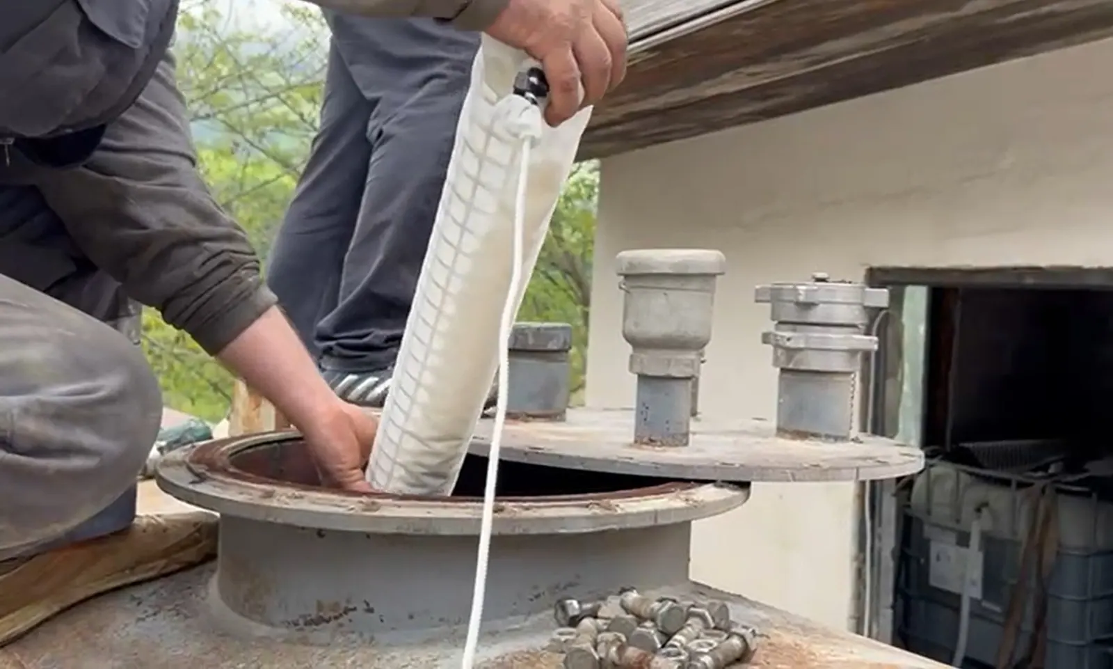 Instalação do filtro DF-Tanque em um tanque de combustível