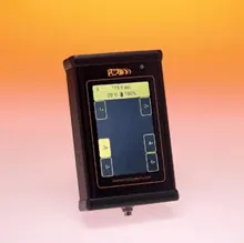 Display de monitoramento com a pressão dos pneus, instalado na cabine