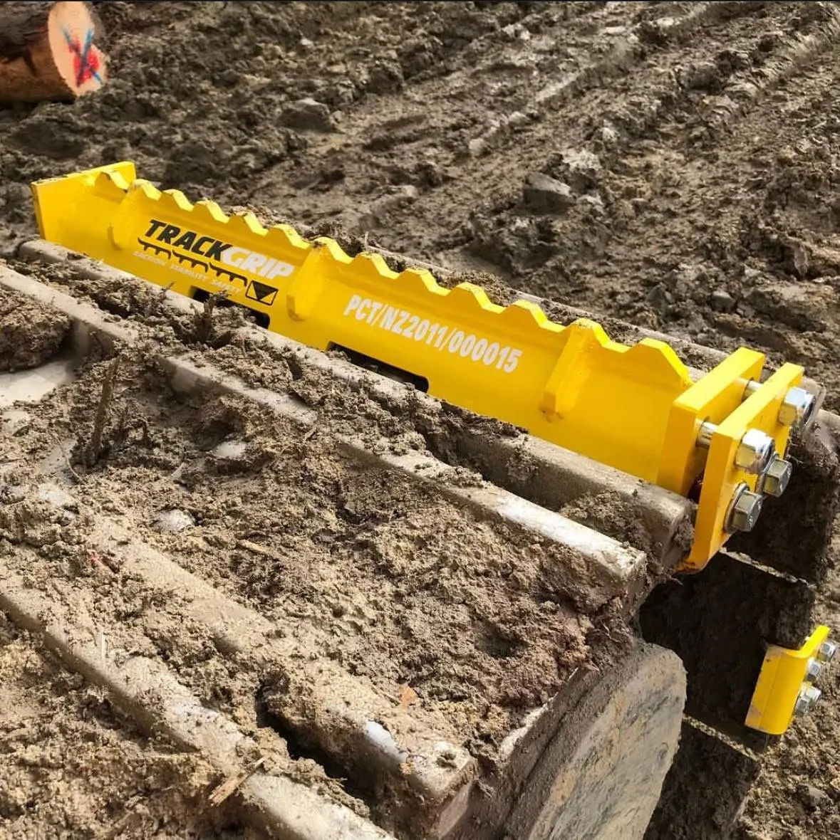 Garra TrackGrip instalada em uma esteira